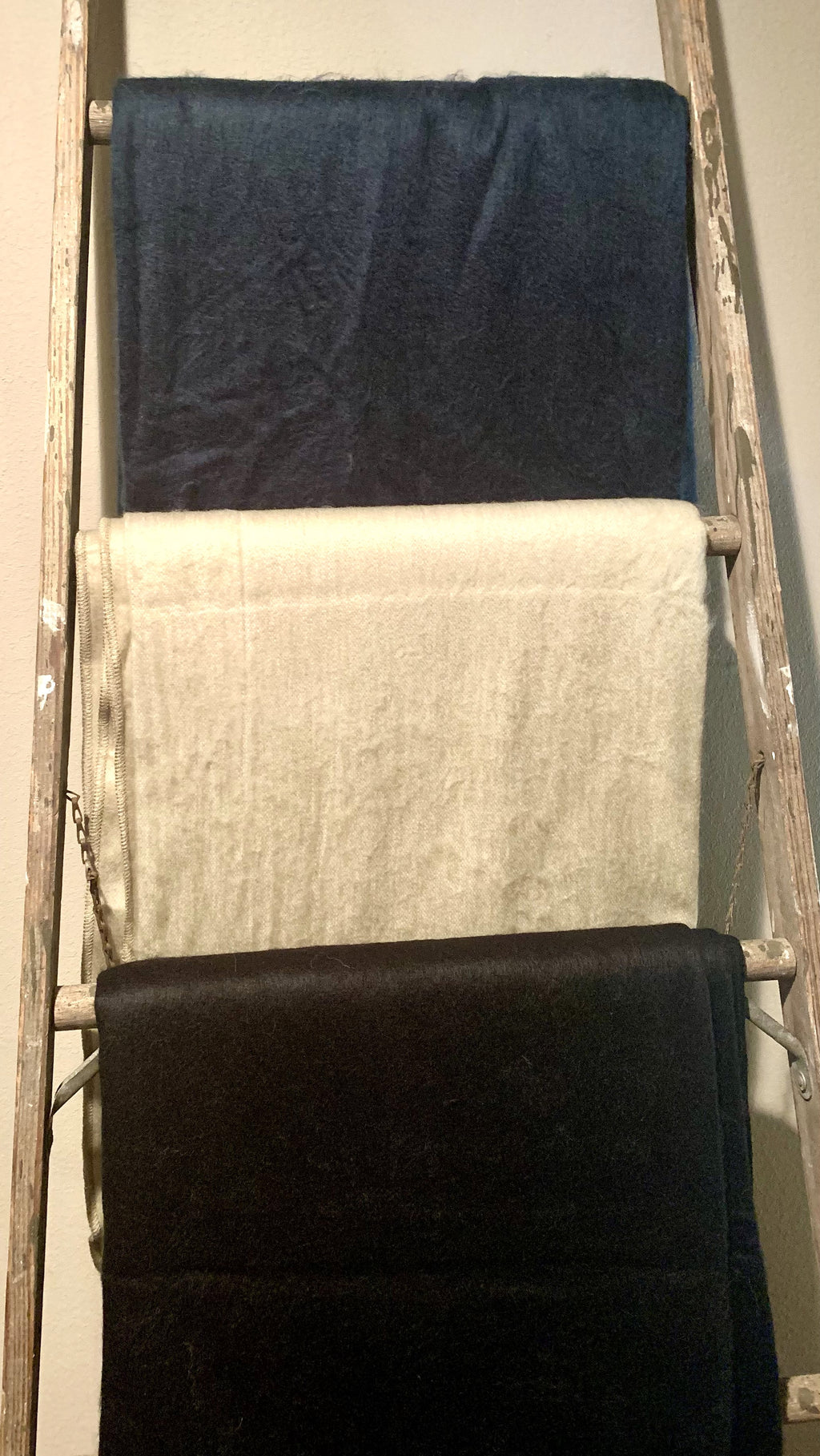 Alpaca Queen-Size Blanket