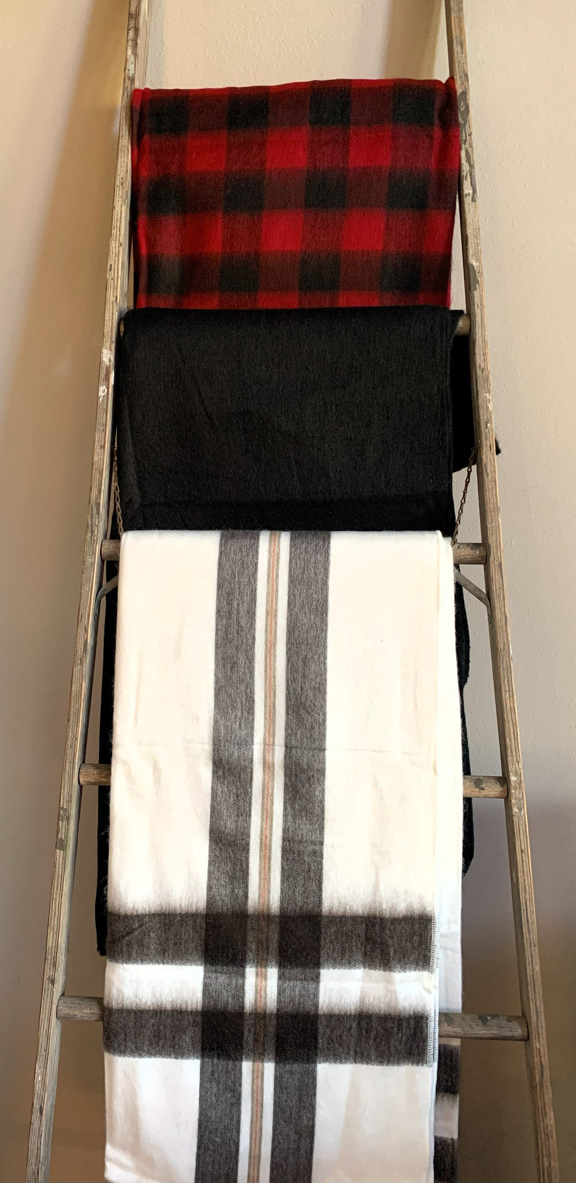 Alpaca Queen-Size Blanket